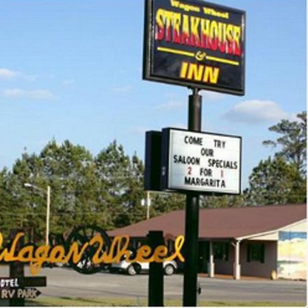 Wagon Wheel Inn Petal Rum bild