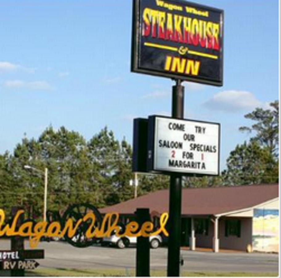 Wagon Wheel Inn Petal Rum bild